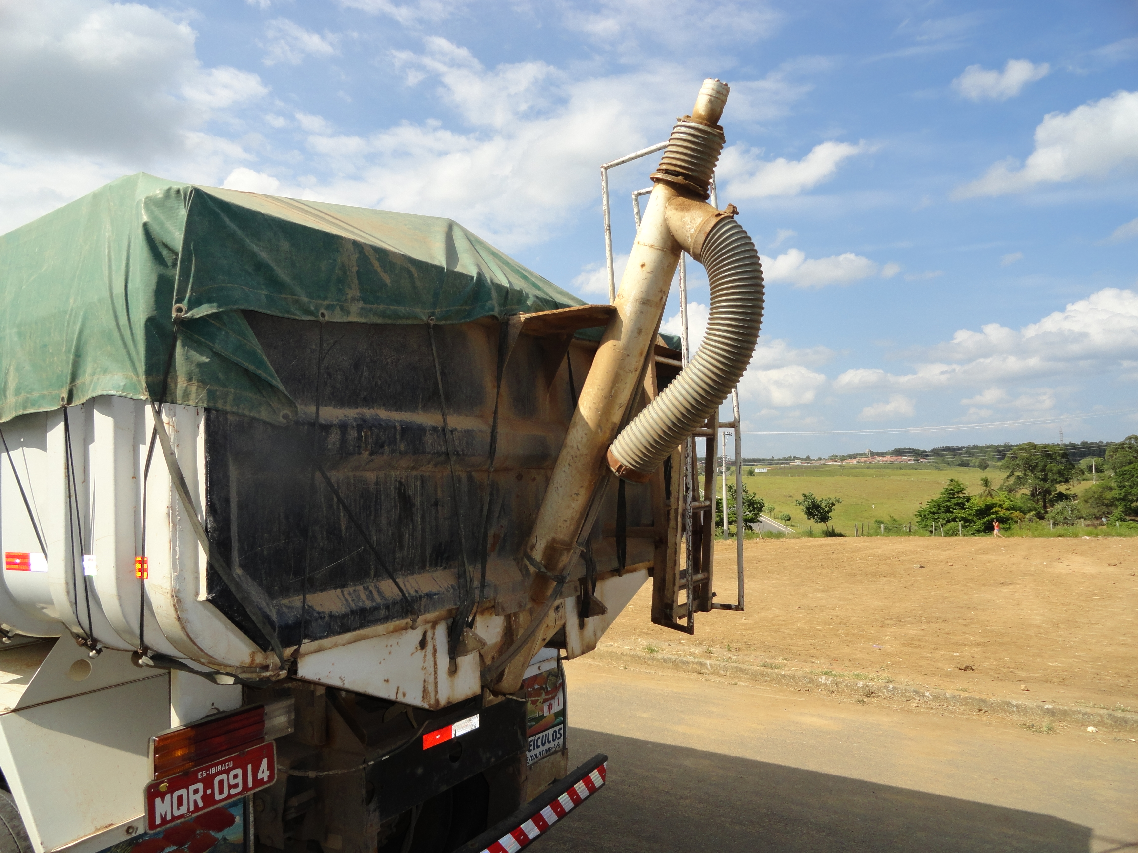 FABRICAÇÃO DE CAÇAMBAS PARA CAMINHÃO SILO